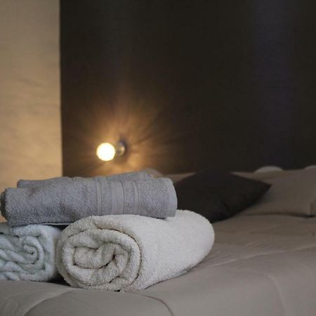B&B Meddie Tiana エクステリア 写真